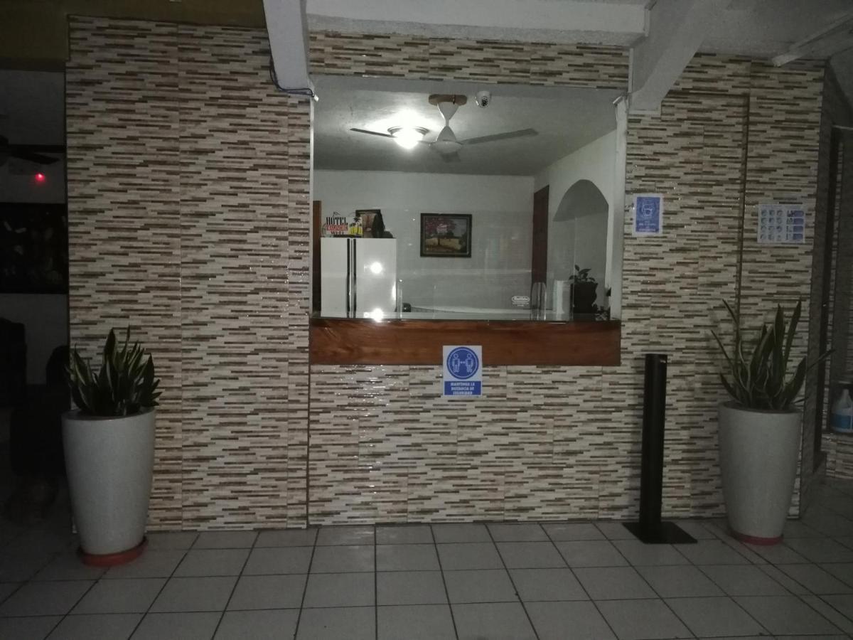 Hotel Malinche 奎波斯城 外观 照片
